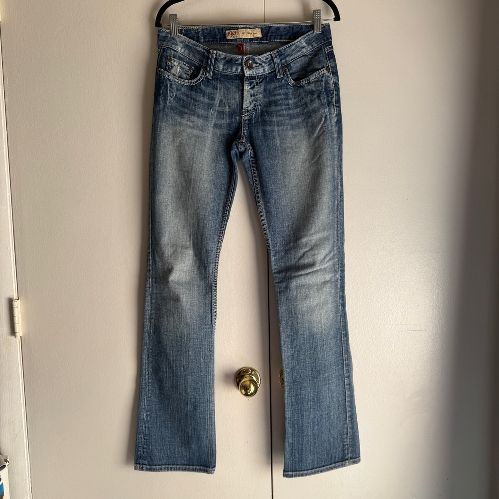 BKE Jeans Women’s 28 x 33.5 Sierra Boot Distressed Stretch Denim